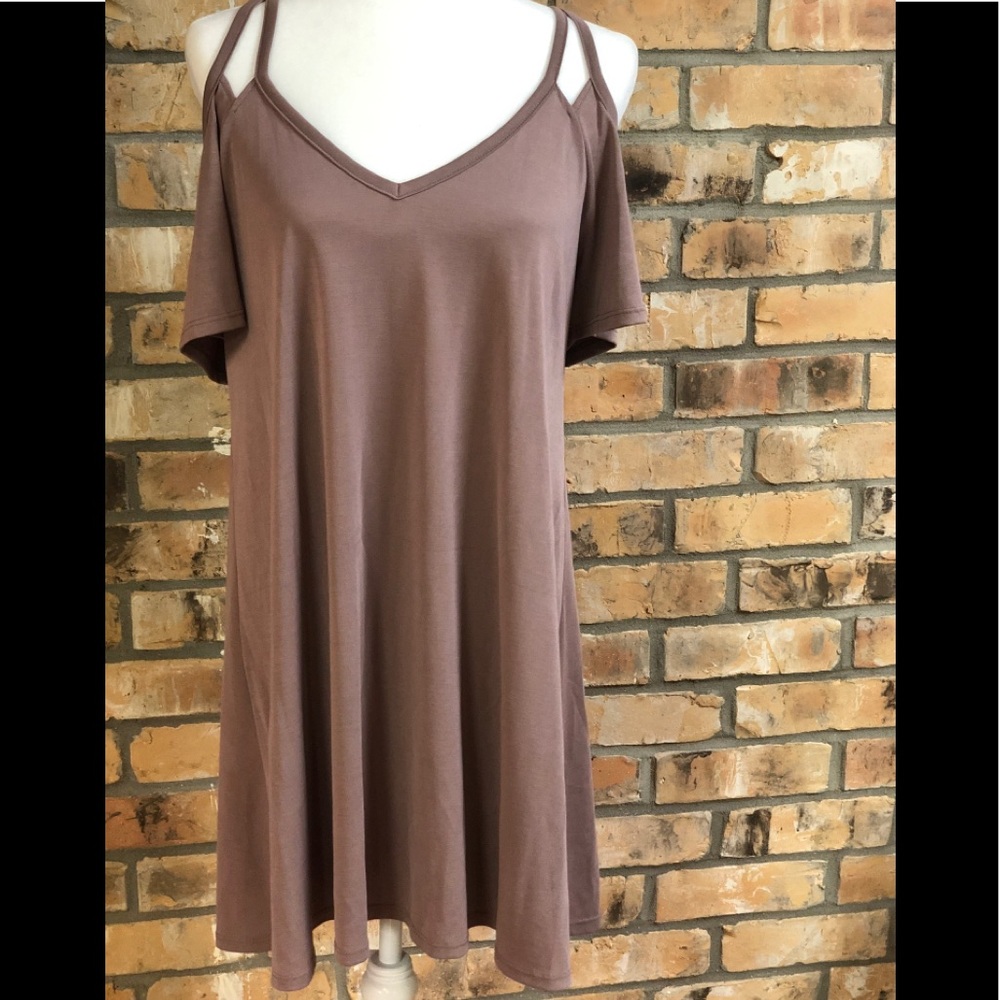 SOCIALITE Lilac Dress w Shoulder Cut Outs